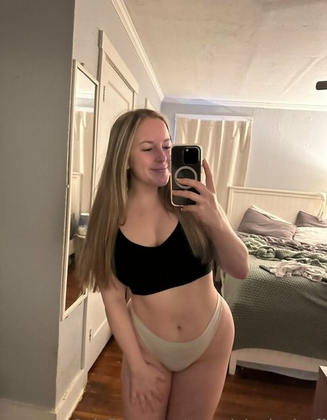 slim milf onlyfans beautiful photos