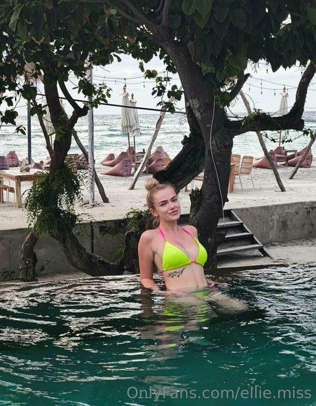 stepdaughter onlyfans erotic images