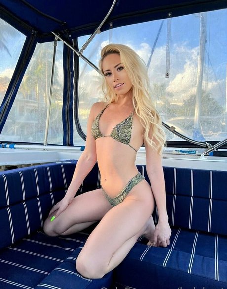 ladyhart nude actress photo