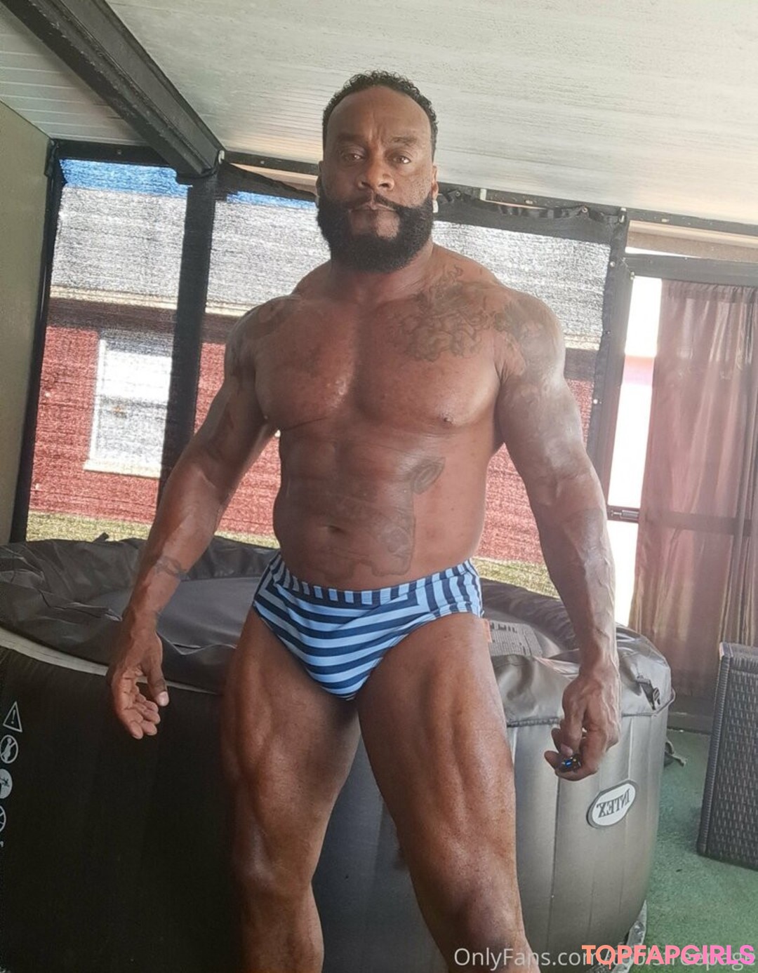 toolsfreepage model nude pictures