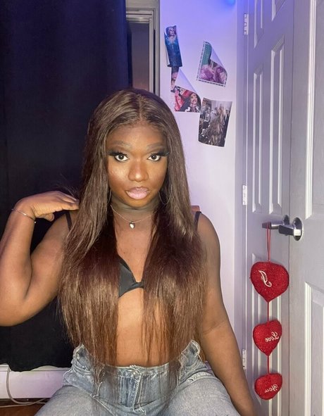 sissy serayah pornographic actress image