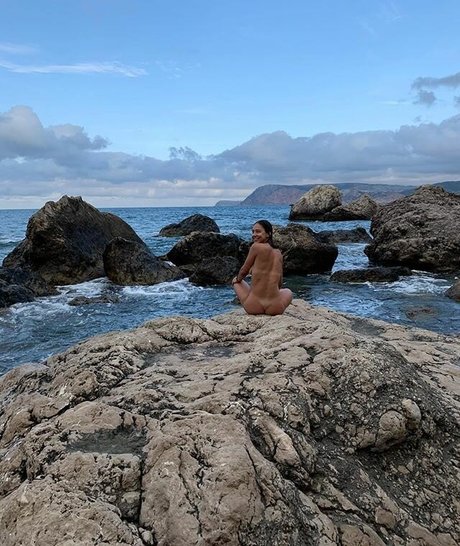 Anna Adamovich star naked image