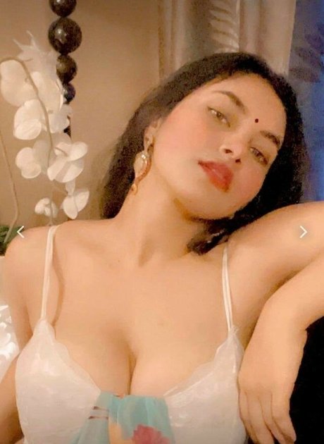 Arpa Roy nudes star photos