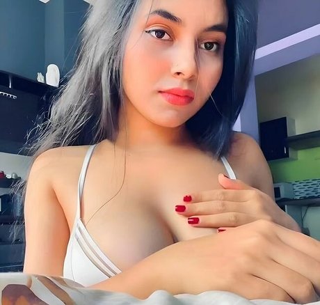 Arpa Roy pornstar naked images