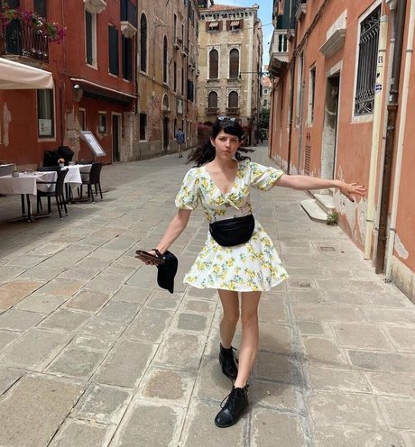 Emily Axford pornstar beautiful pictures