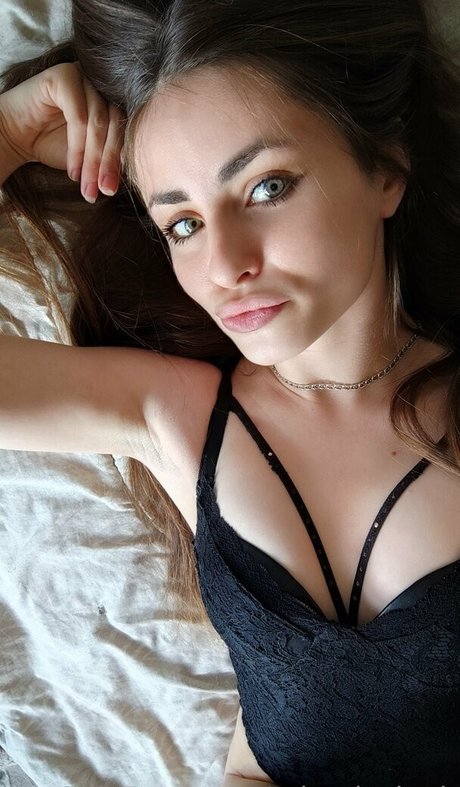 miracle leah pornographic actress photos