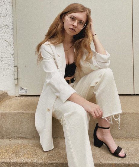 milf handjob onlyfans nudes pics