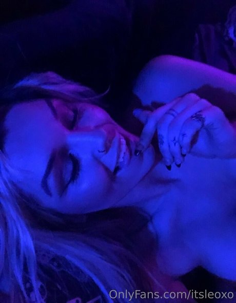 itsleoxo nude star pictures