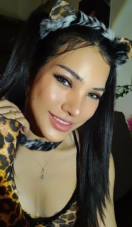 ginasexyladyboy model sexy gallery