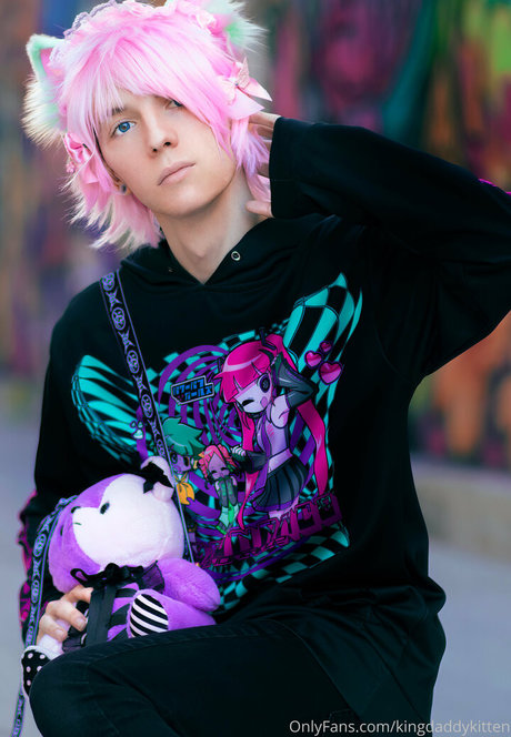 kingdaddykitten model xxx image