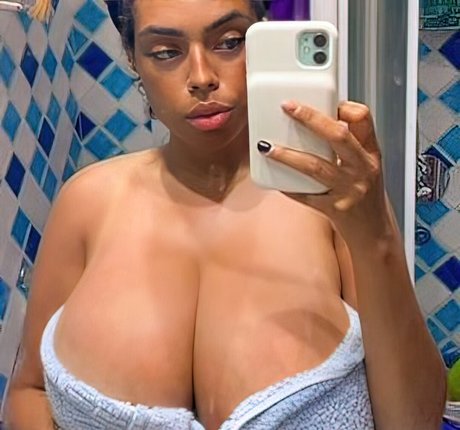 Divanice nudes model gallery