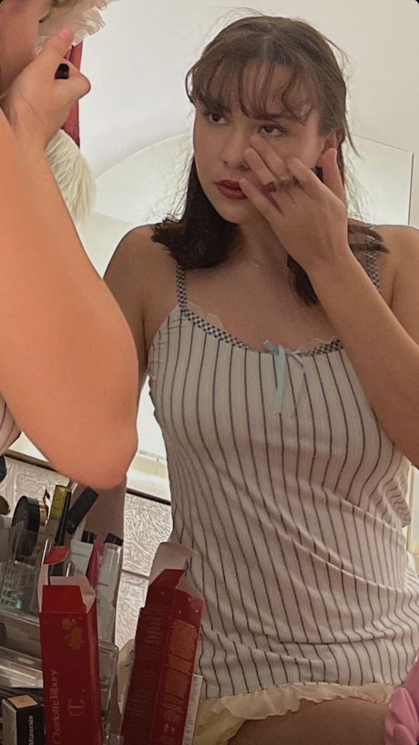 Ester Dobrik model naked galleries