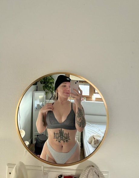 Glizzy McGuire nice model archive