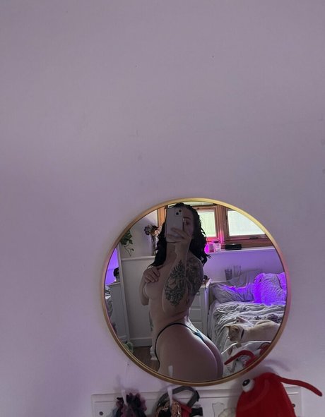 Glizzy McGuire exclusive model archive