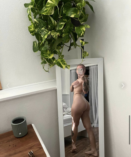 Glizzy McGuire pornstar perfect pictures