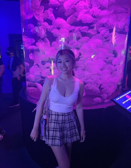 hottest young onlyfans adult pic