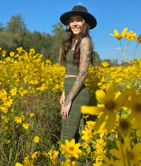 lunapowersthefairy model sexy gallery