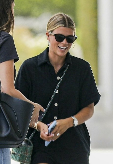 Sofia Richie pornographic actress gallery