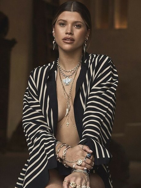 Sofia Richie pornstar nudes images