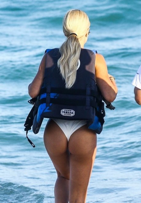 Sofia Richie model naked photos