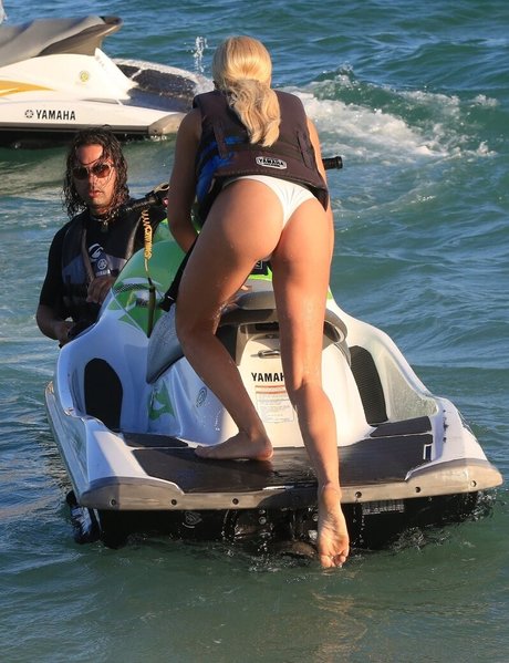 Sofia Richie free star pictures