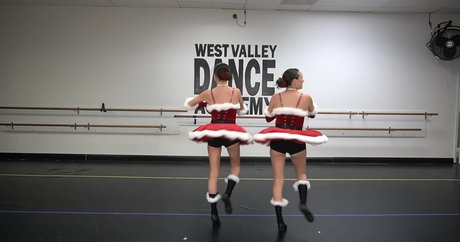 Merrell Twins pretty model picture