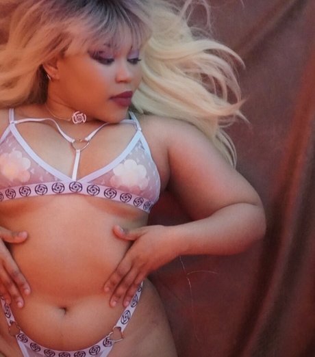 Ria Parker model nude image