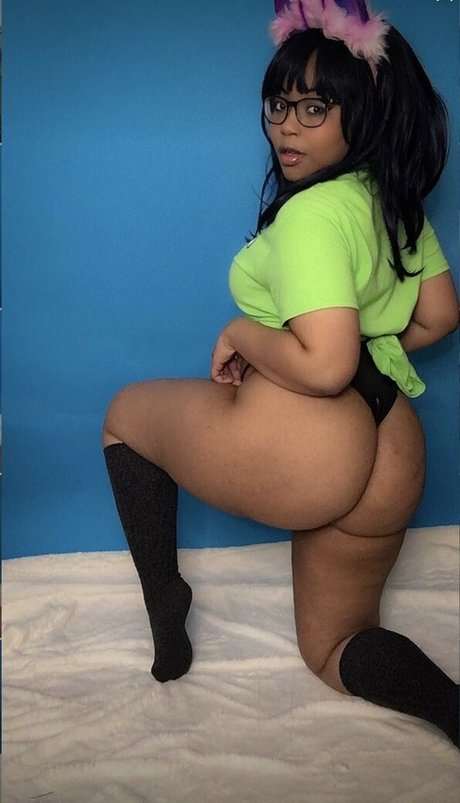 Ria Parker star top pic