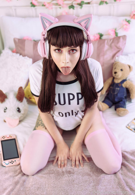 slayshaxox erotic model pic