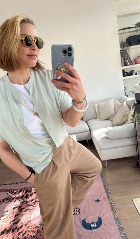 Julia Hardy pornstar sexy gallery