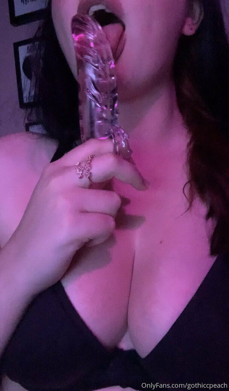 gothiccpeach hot pornstar pics