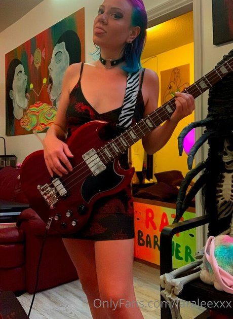 laraleexxx star sexy photos