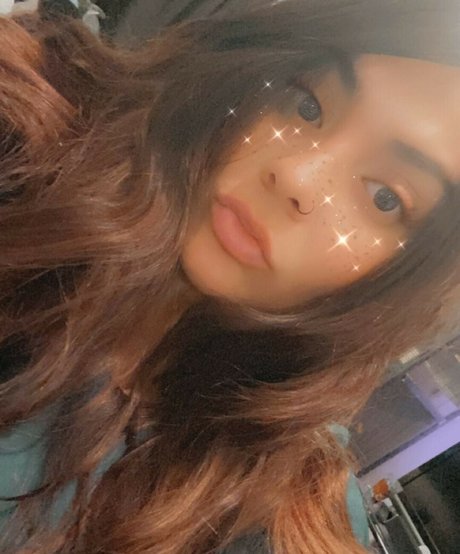 emilyelixer free pornstar picture