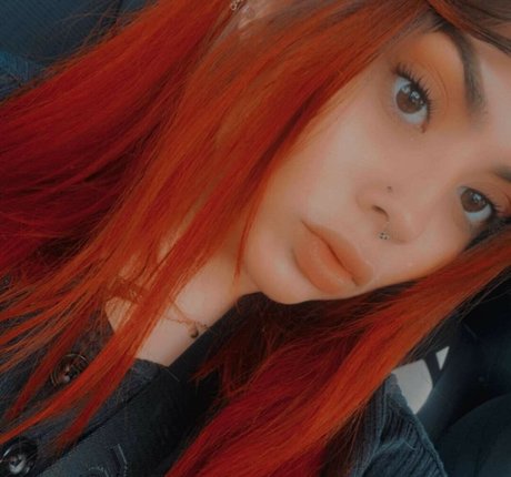 emilyelixer pornstar xxx archive