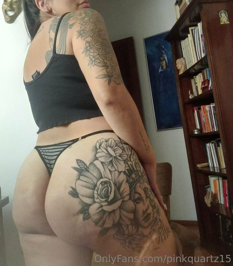 pinkquartz15 hot model img