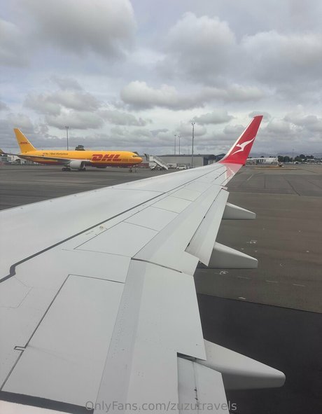 zuzutravels sexy actress picture