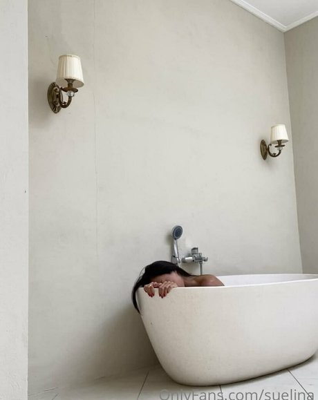 curvy shemale onlyfans free nude pictures