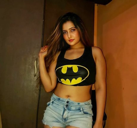 Aniza Hazel naked pornstar image