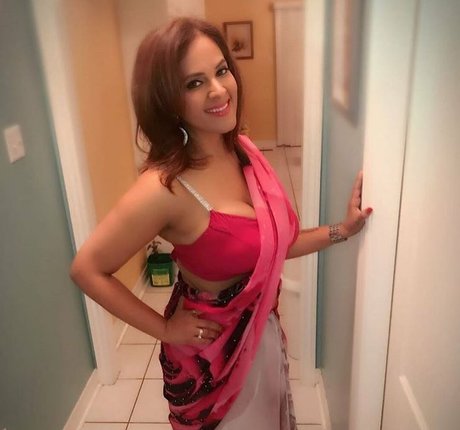 Minakshie Sethii high quality star archive