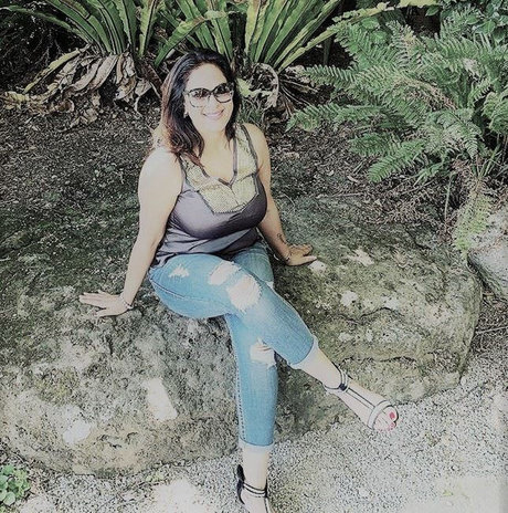 Minakshie Sethii beautiful model pictures