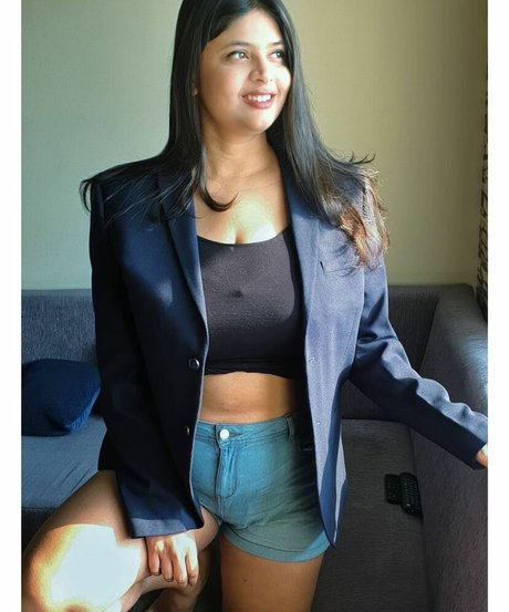 Tassels and Trails naked actress archive