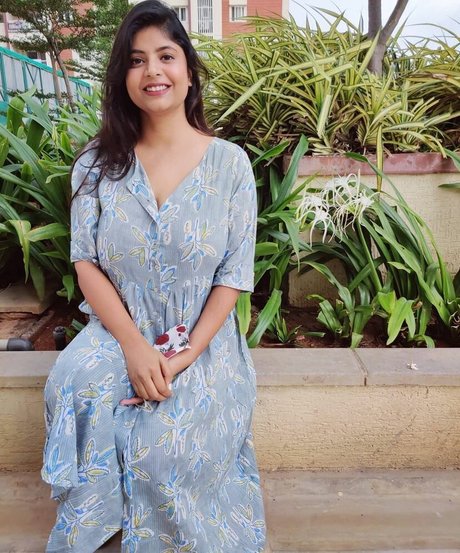 Tassels and Trails art actress gallery