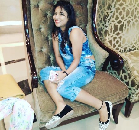 Muskaan Agarwal erotic actress photo