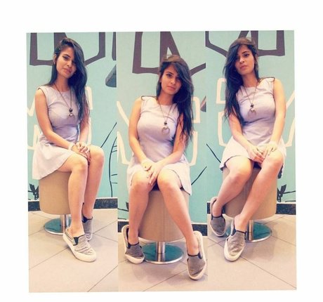 petite slut onlyfans naked pic