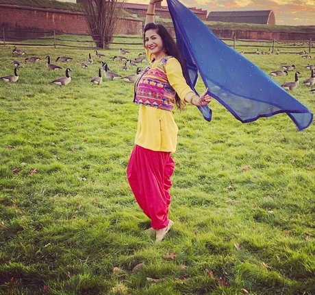 Komal Bhagat star porn photo