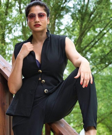 Komal Bhagat erotic model images