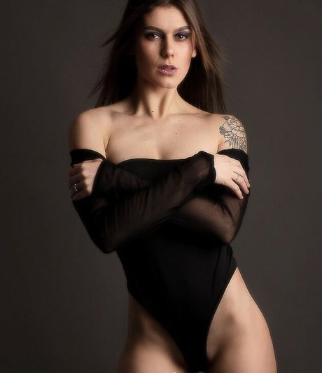 madame clarisse nude star img