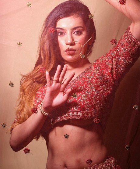 Akshita Dutta model nudes images