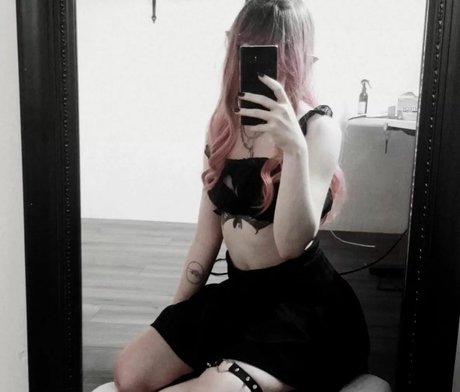 Porcelain Ghoul perfect actress picture