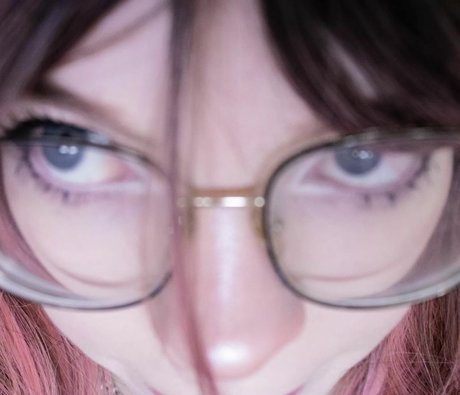 Porcelain Ghoul star xxx photos